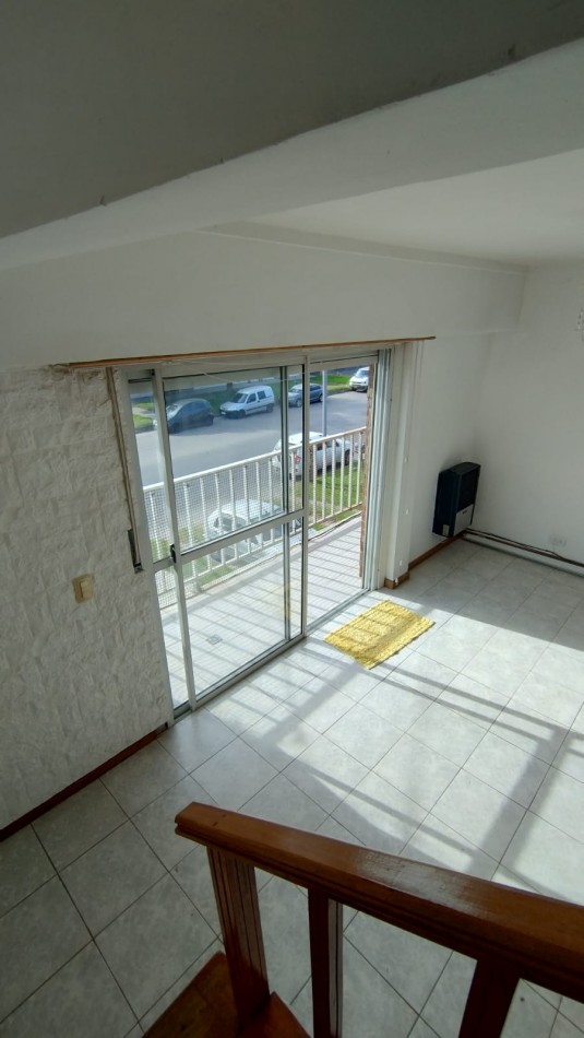 DUPLEX 3 AMBIENTES CON BALCON