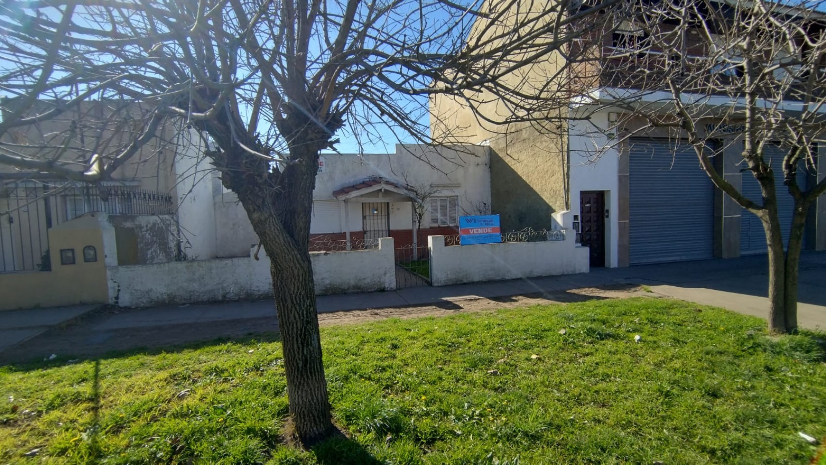 LOTE SOBRE AVENIDA