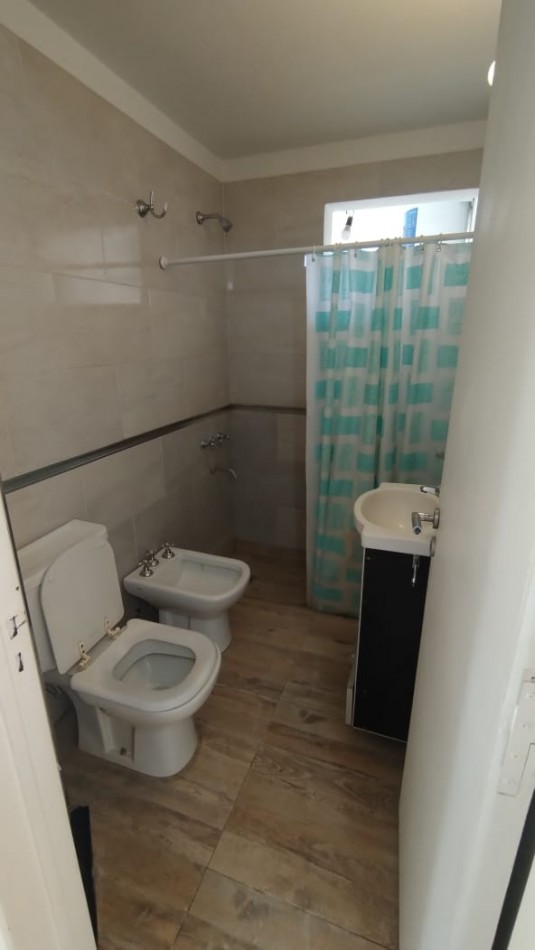 DEPARTAMENTO PLANTA BAJA SOBRE AVENIDA