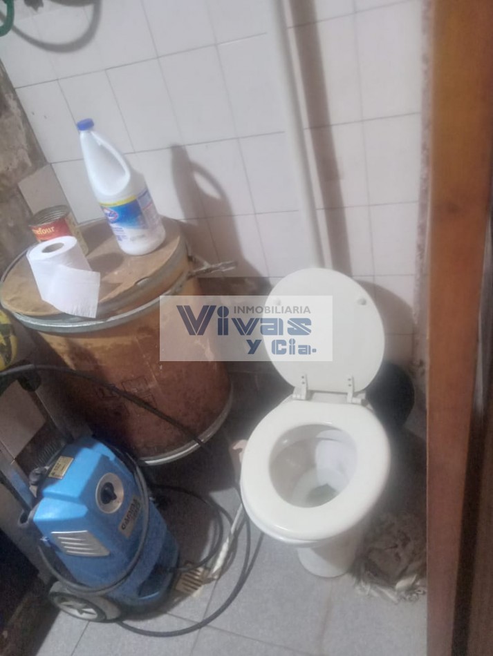 CHALET 3 AMBIENTES CON GARAGE Y QUINCHO