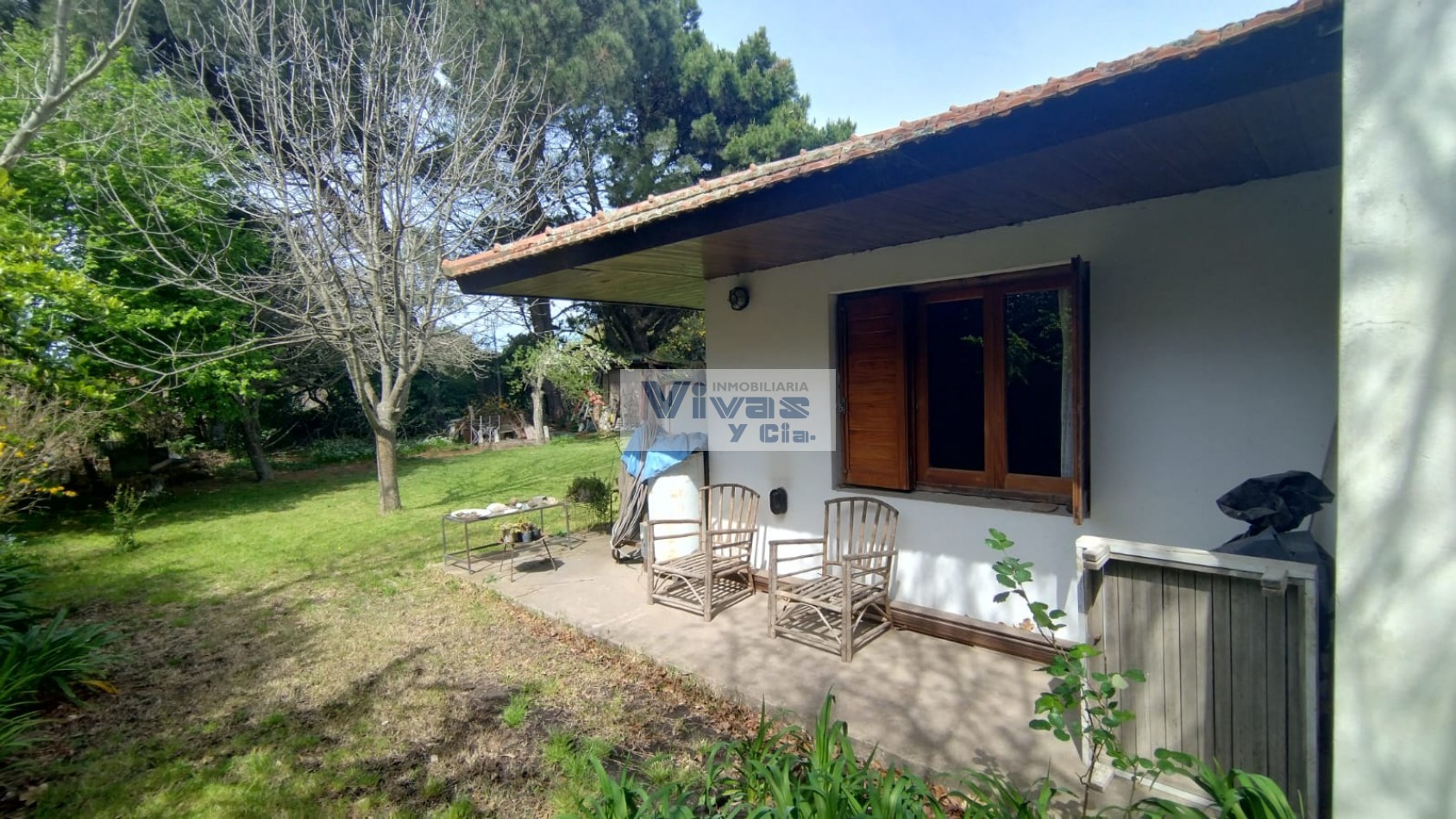 CHALET 3 AMBIENTES CON AMPLIO PARQUE