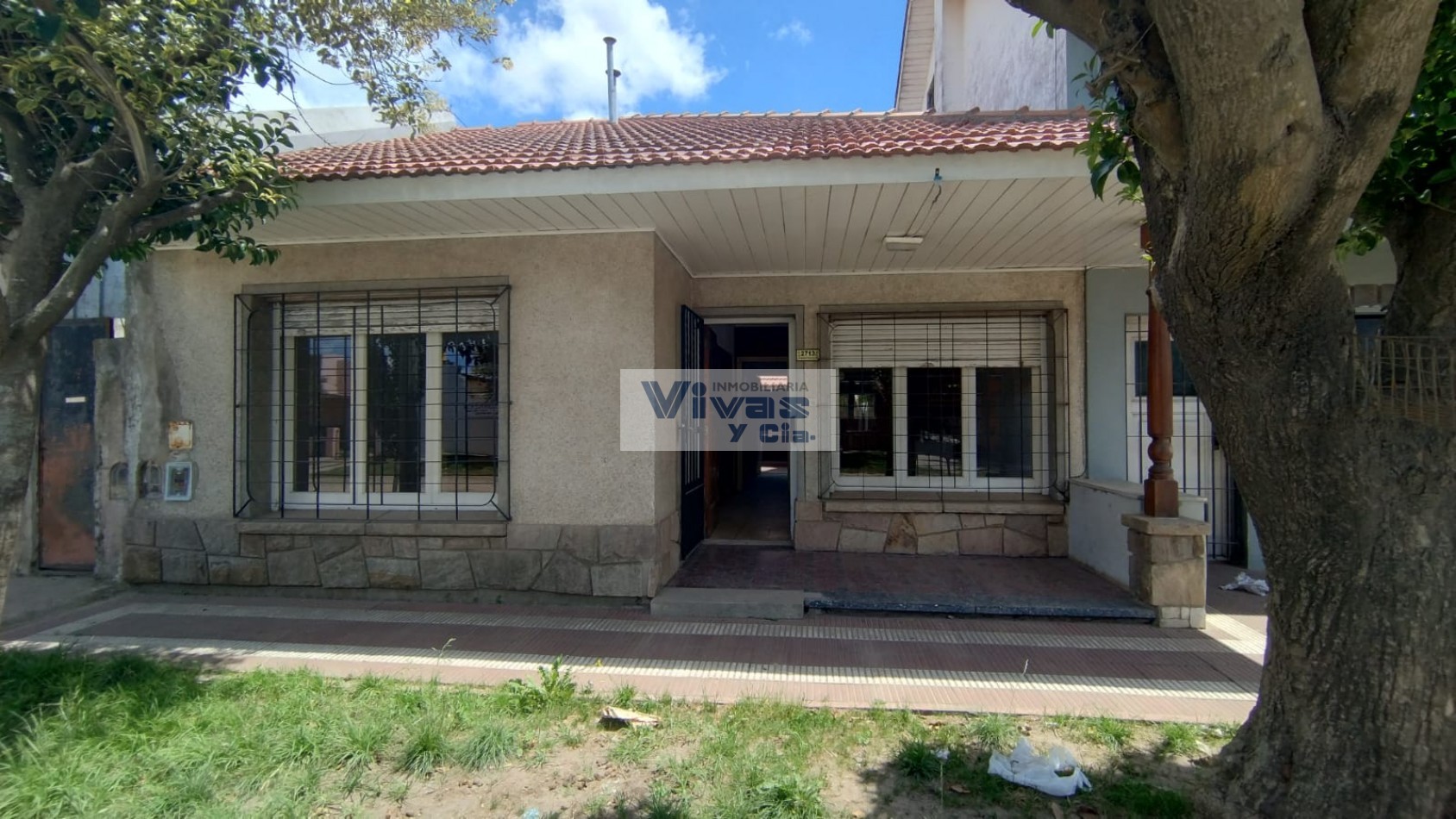 CHALET PLANTA BAJA 3 AMBIENTES CON GARAGE