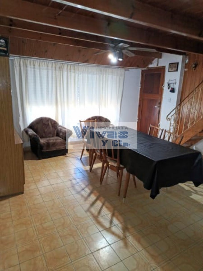 CHALET 3 AMBIENTES CON GARAGE Y QUINCHO