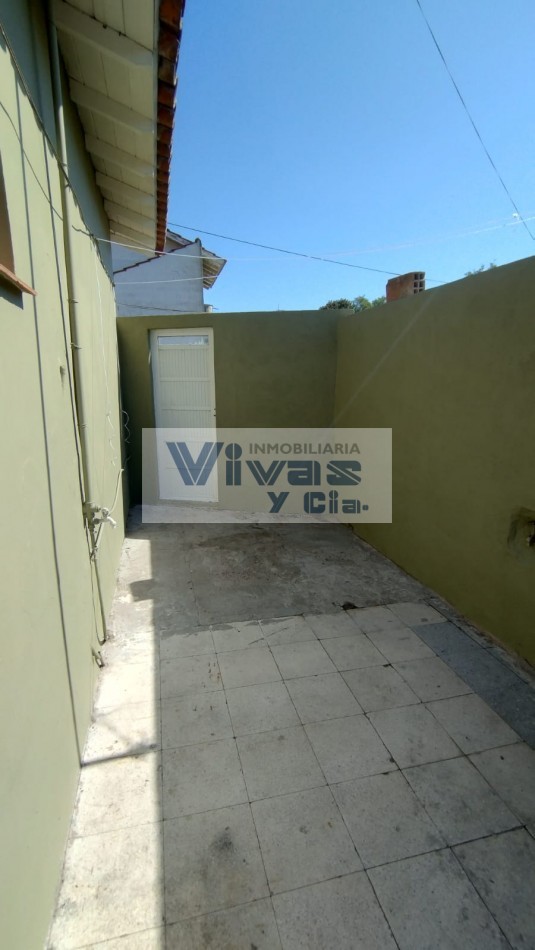 CHALET 3 AMBIENTES CON PATIO