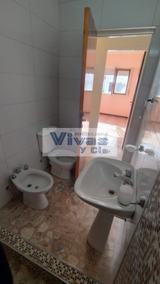 CASA 4 AMBIENTES C/ RECICLADO PARCIAL