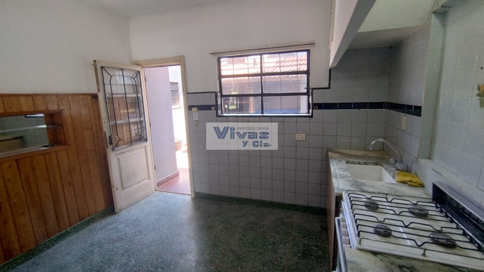 CHALET PLANTA BAJA 3 AMBIENTES CON GARAGE