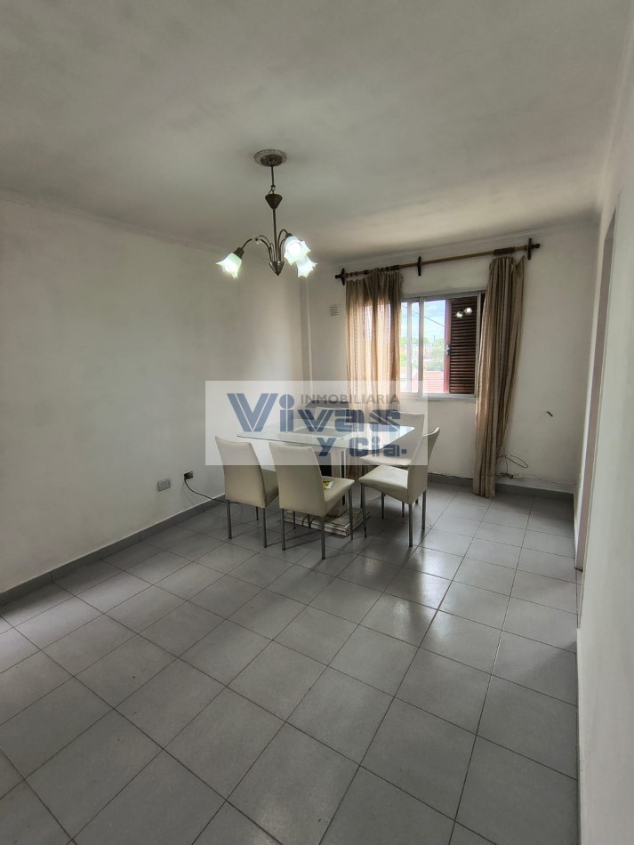 DEPARTAMENTO 4 AMBIENTES CON COCHERA