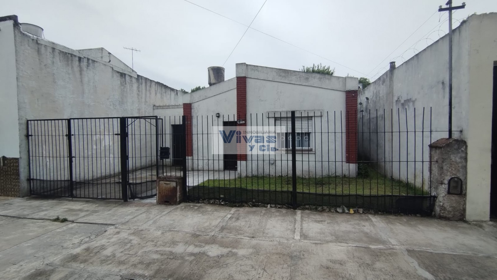 VIVIENDA 3 AMBIENTES CON PARQUE