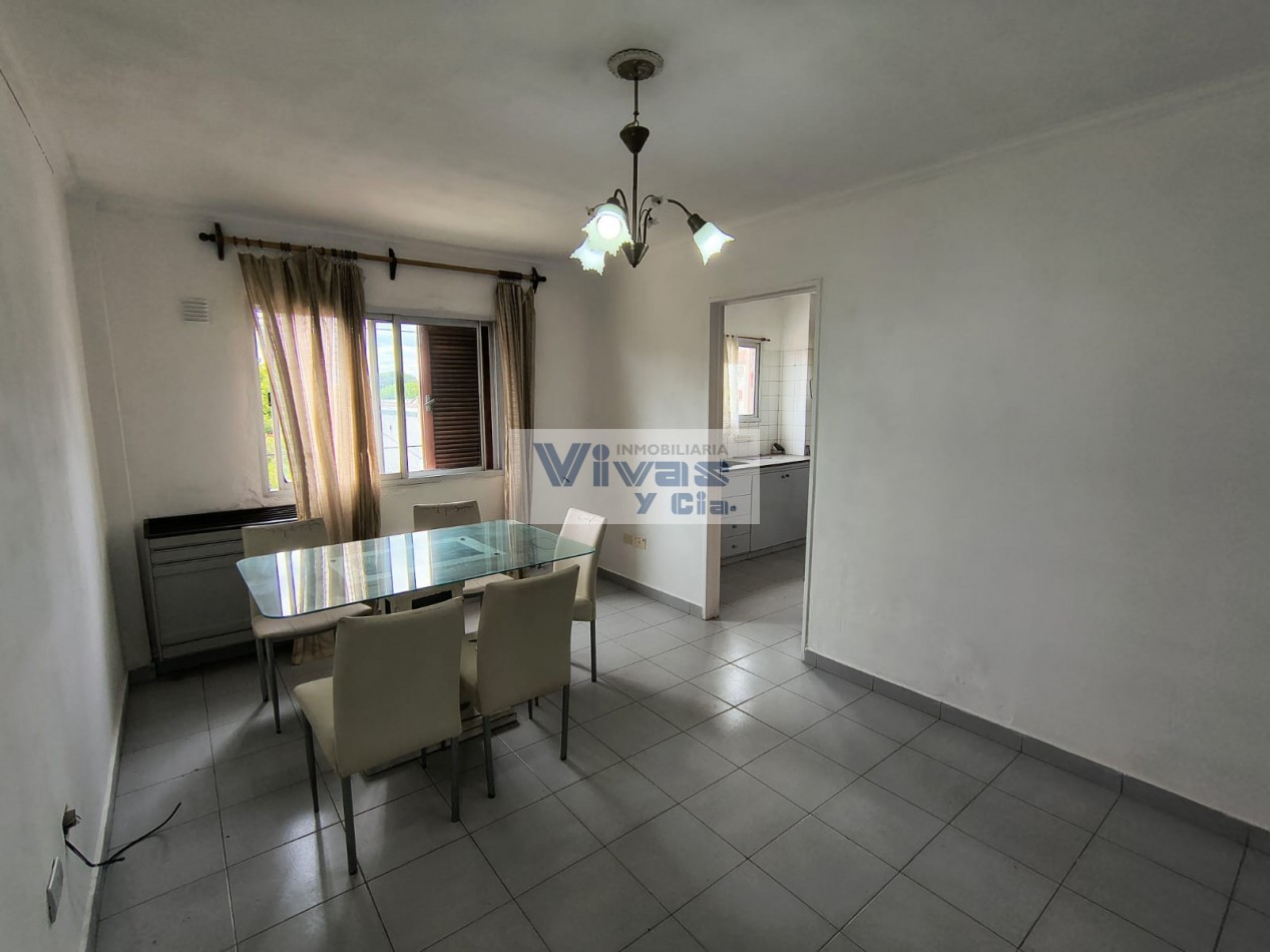 DEPARTAMENTO 4 AMBIENTES CON COCHERA