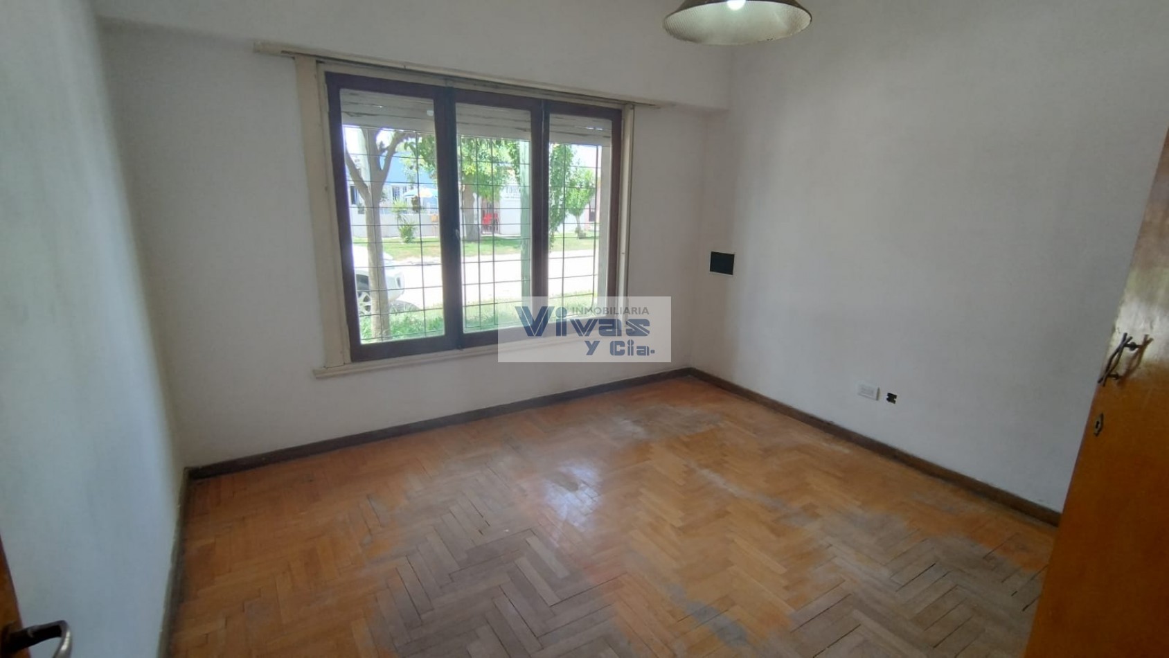 CHALET PLANTA BAJA 3 AMBIENTES CON GARAGE