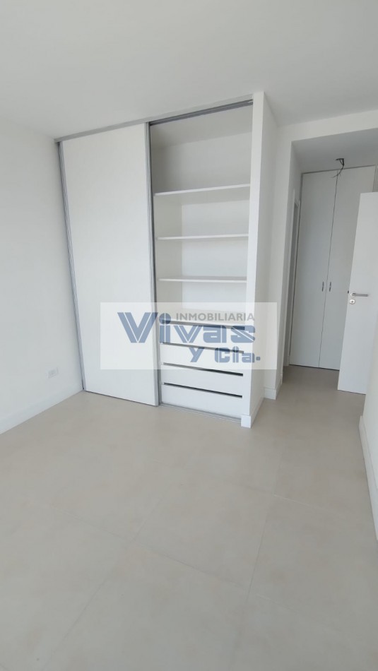 DEPARTAMENTO DOS AMBIENTES A ESTRENAR CON COCHERA