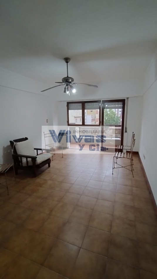 DEPARTAMENTO 3 AMBIENTES CON BALCON Y BAULERA