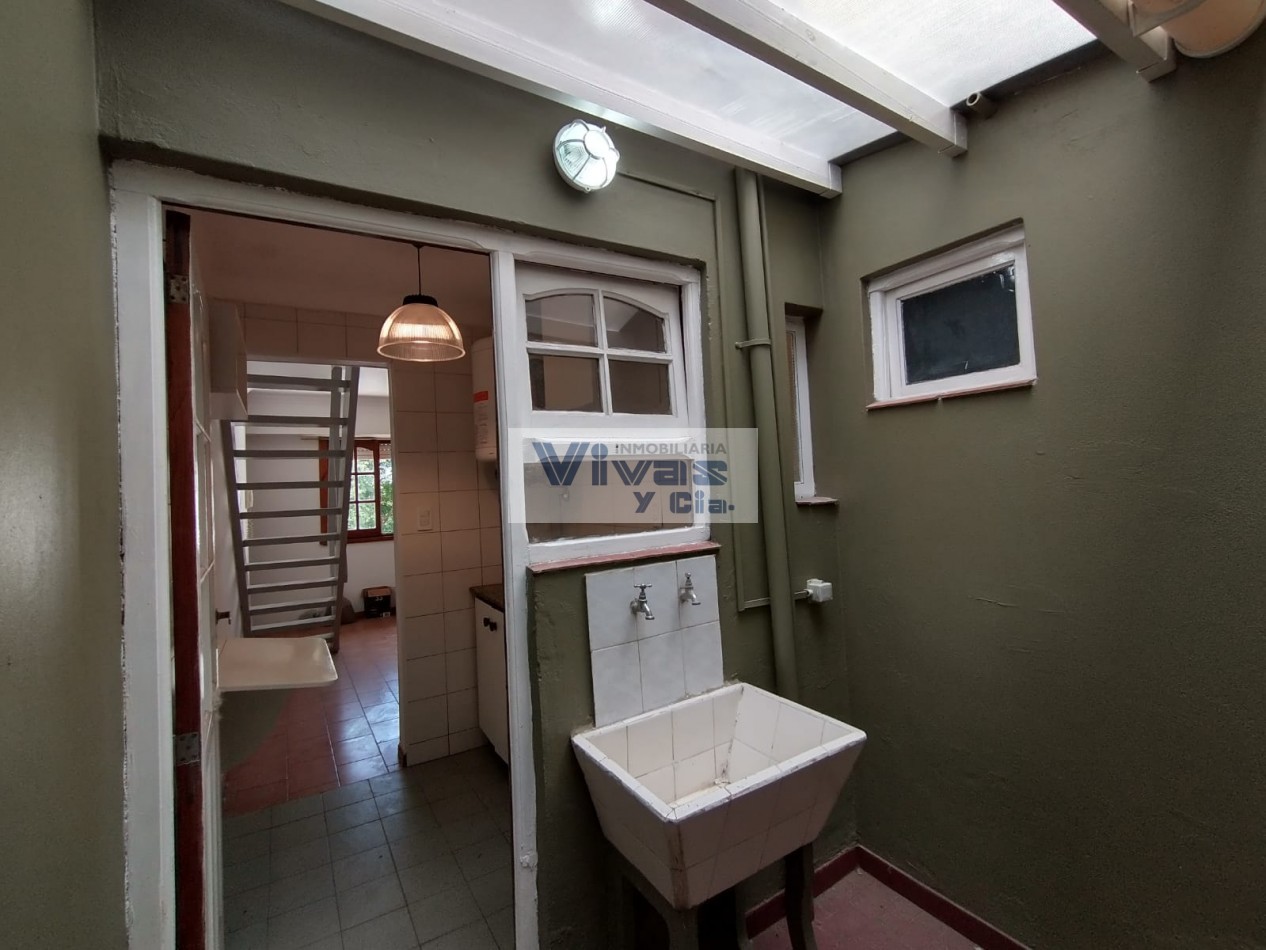 DEPARTAMENTO 2 AMBIENTES S/AVENIDA