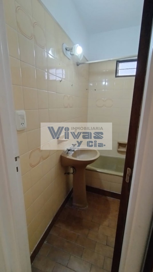 DEPARTAMENTO 3 AMBIENTES CON BALCON Y BAULERA