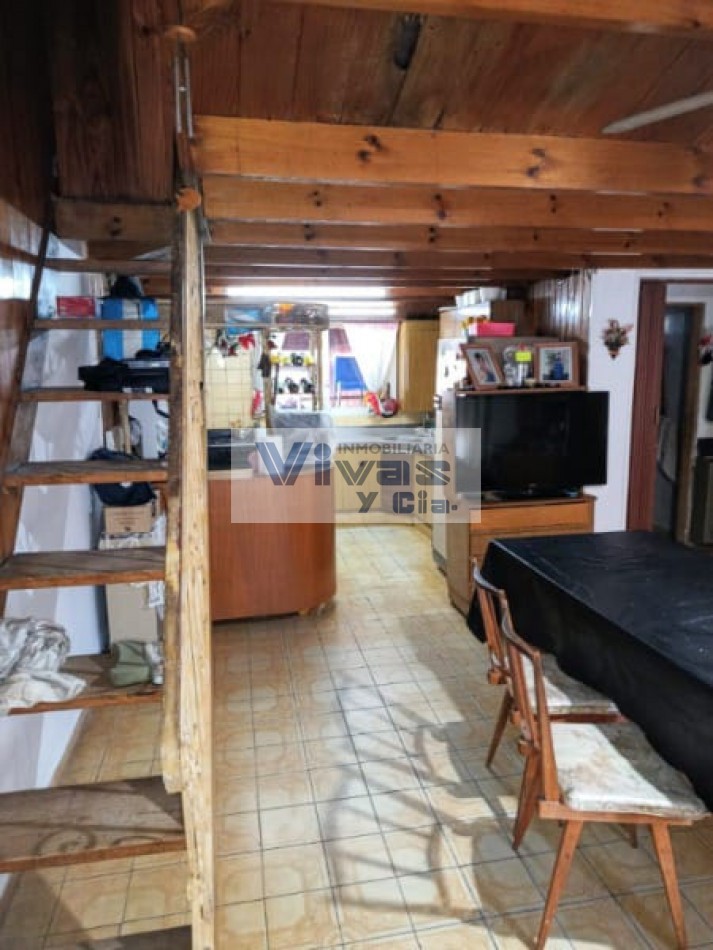 CHALET 3 AMBIENTES CON GARAGE Y QUINCHO