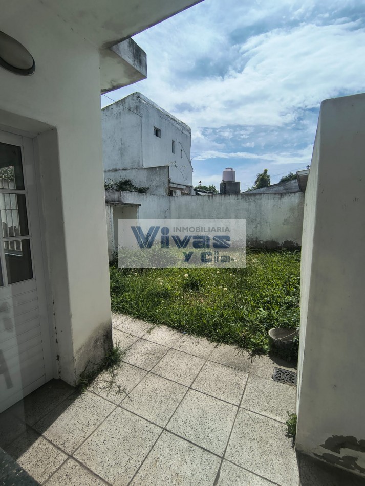 PH FRENTE 4 AMBEINTES CON PATIO