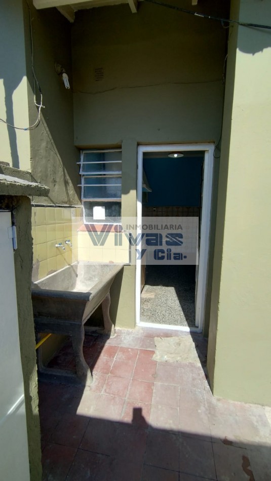 CHALET 3 AMBIENTES CON PATIO