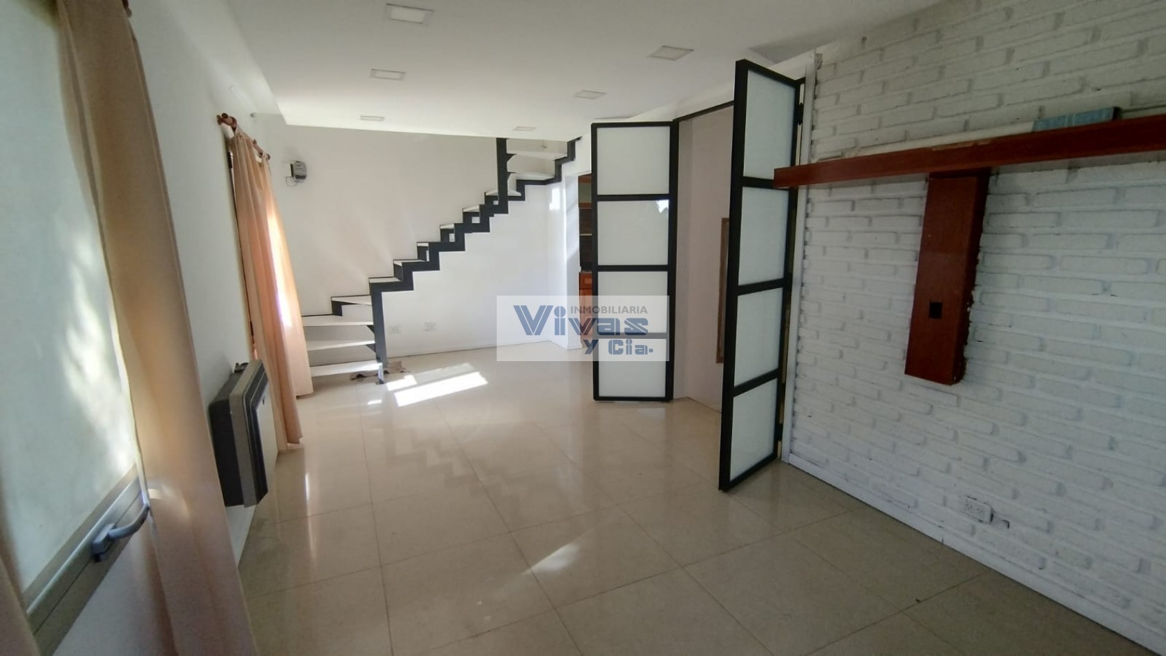 VIVIENDA AMPLIA 3 AMBIENTES CON GARAGE