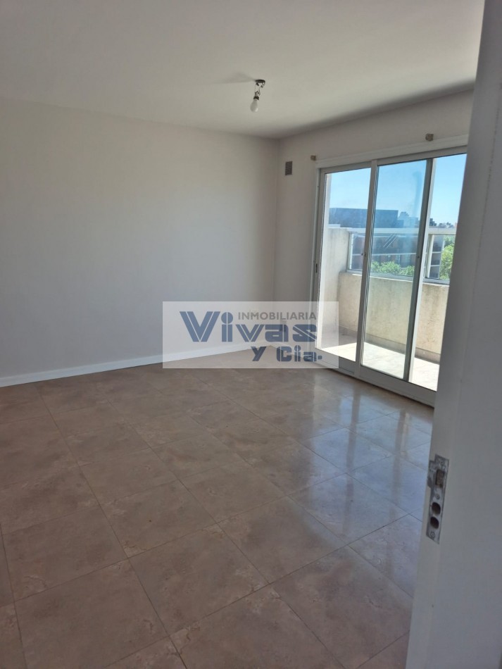 DEPARTAMENTO 3 AMBIENTES C/COCHERA