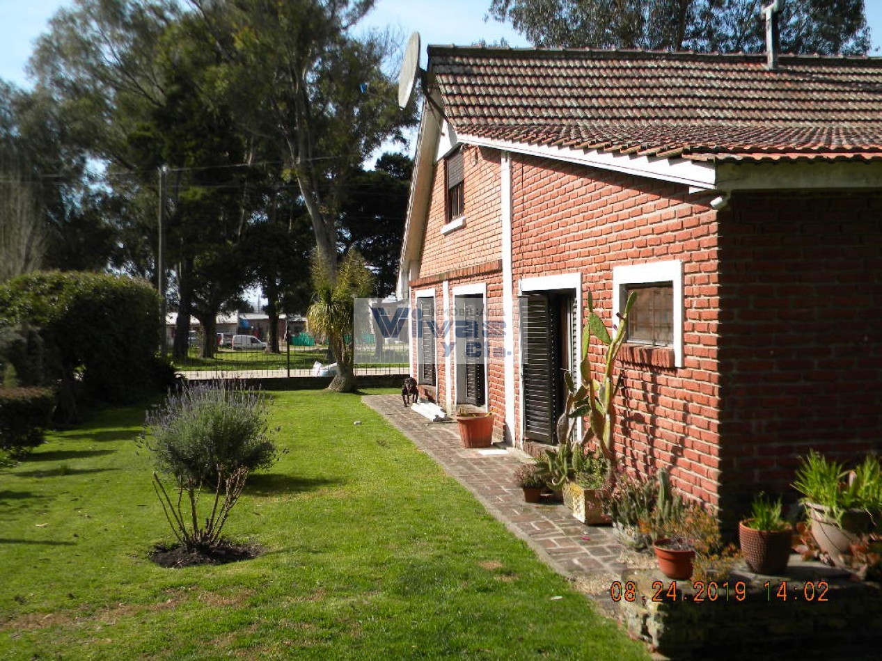 AMPLIO CHALET 4 AMBIENTES S/LOTE 800 M2
