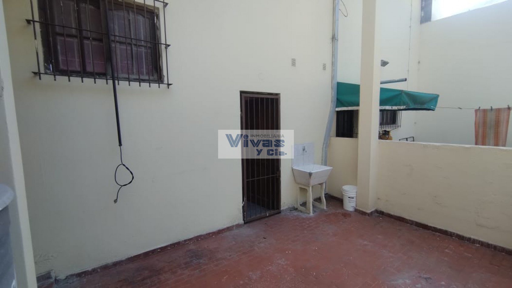 LOCAL EN ALQUILER SOBRE AVENIDA COMERCIAL