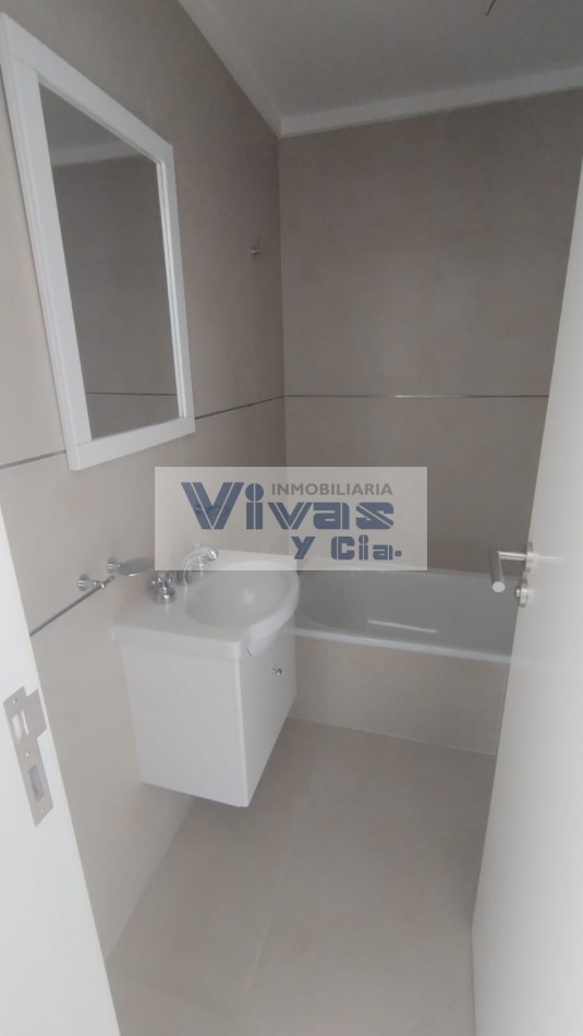 DEPARTAMENTO DOS AMBIENTES A ESTRENAR CON COCHERA