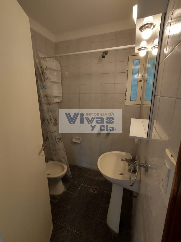 DEPARTAMENTO 2 AMBIENTES S/AVENIDA