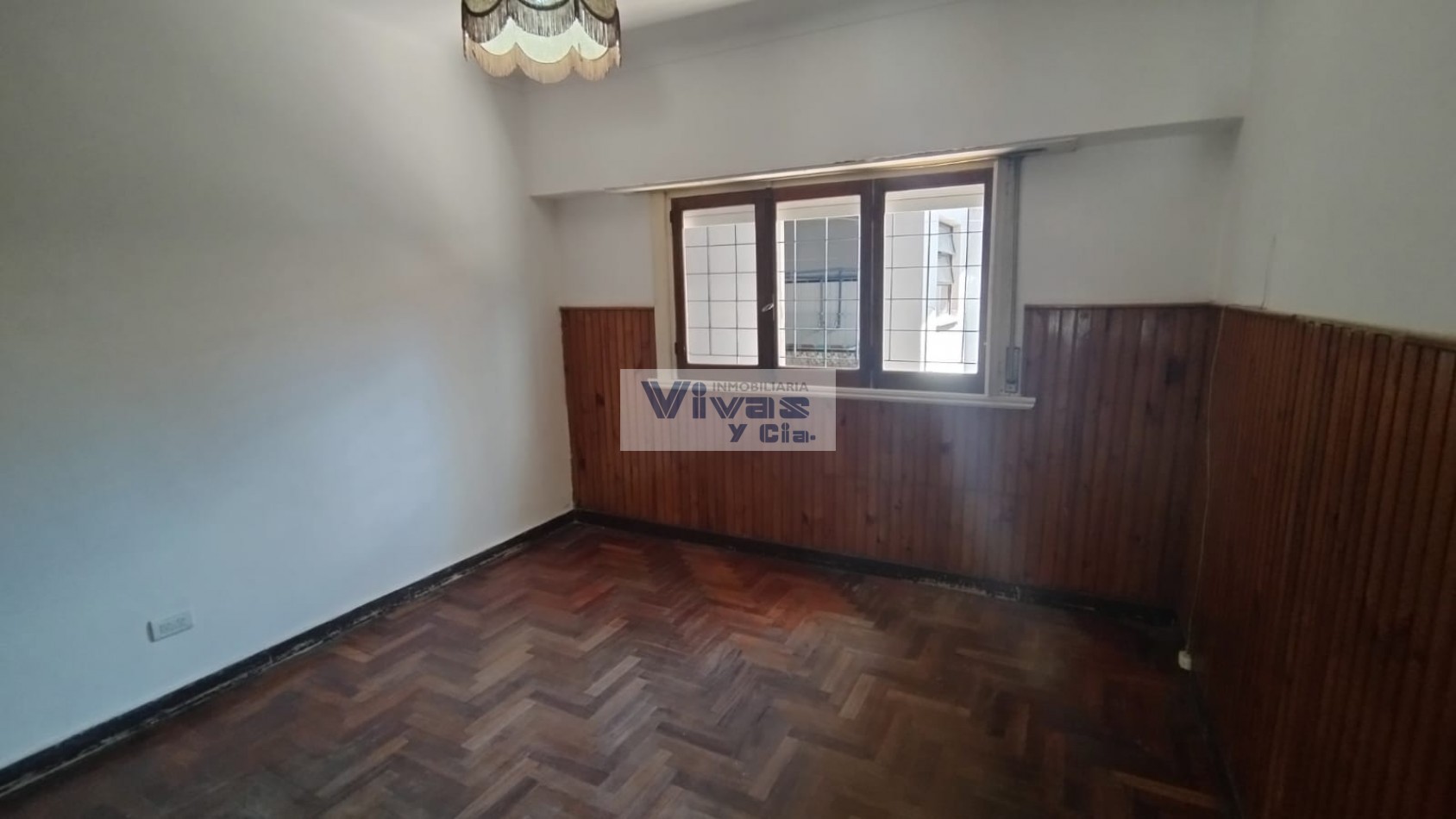 CHALET PLANTA BAJA 3 AMBIENTES CON GARAGE