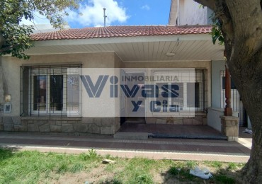 CHALET PLANTA BAJA 3 AMBIENTES CON GARAGE