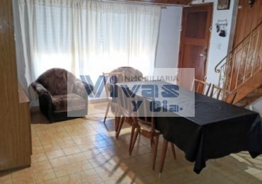 CHALET 3 AMBIENTES CON GARAGE Y QUINCHO