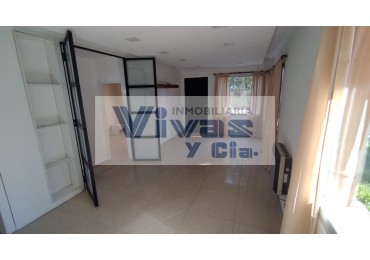 VIVIENDA AMPLIA 3 AMBIENTES CON GARAGE