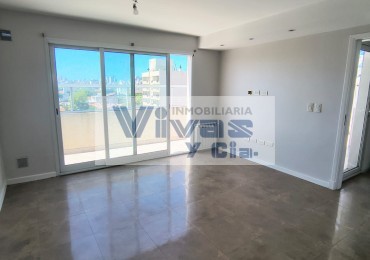 DEPARTAMENTO 3 AMBIENTES C/COCHERA